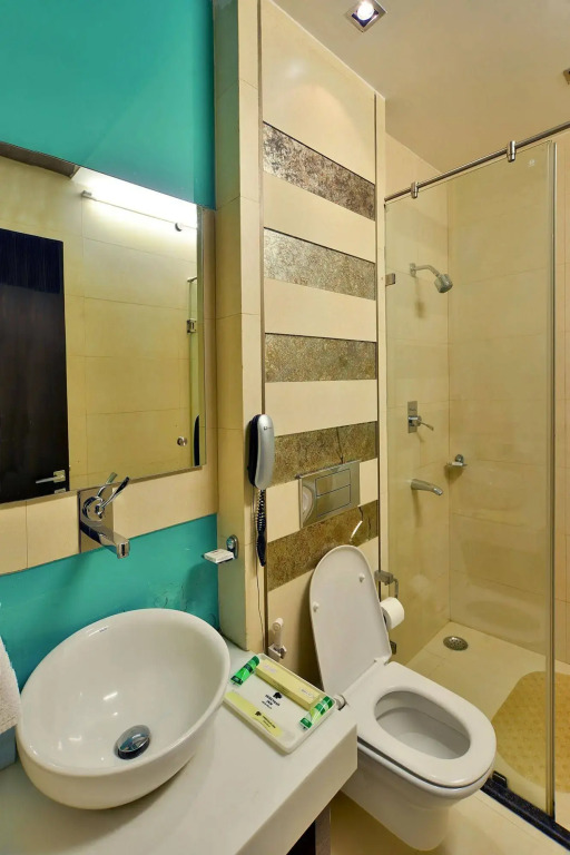 Shreyans Inn