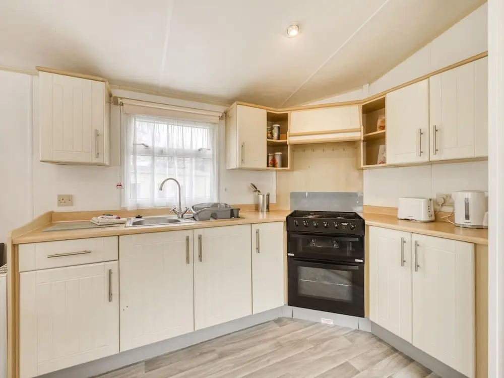 Serene Mobile Home in Hastings near Smugglers Adventure
