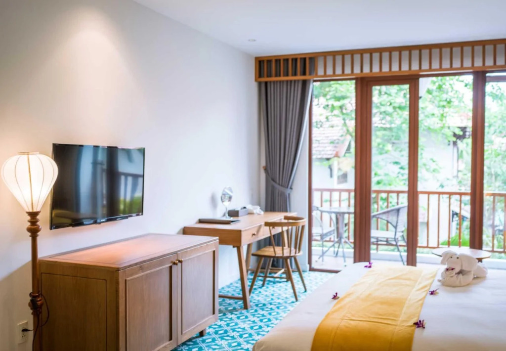 Vinh Hung Old Town Hotel