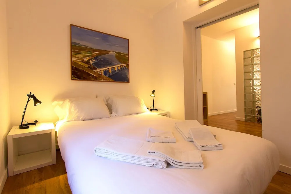 Typical Tailor Made Flat in Central Graça