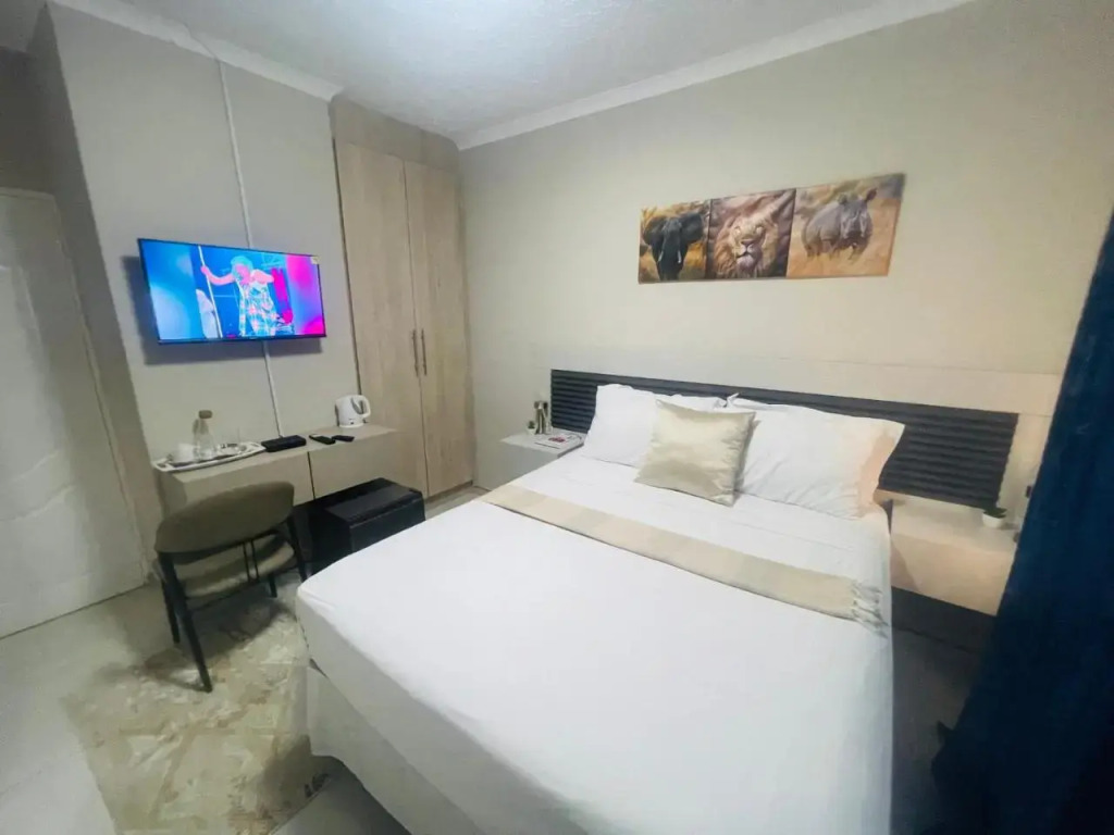 Royal Suites Guest House