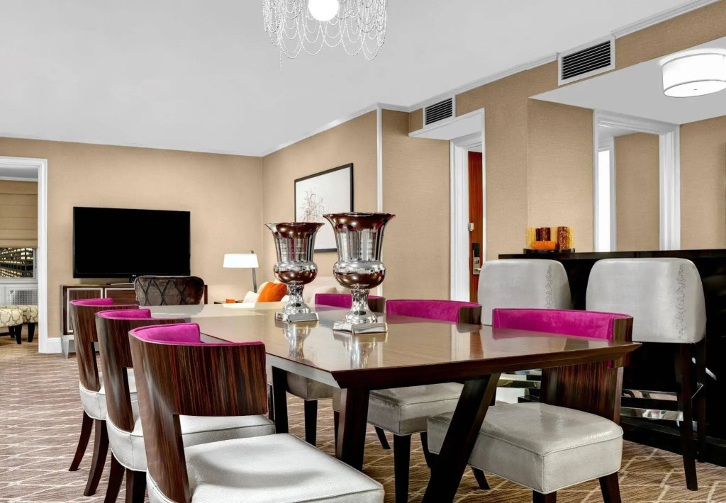 The Lexington Hotel, Autograph Collection