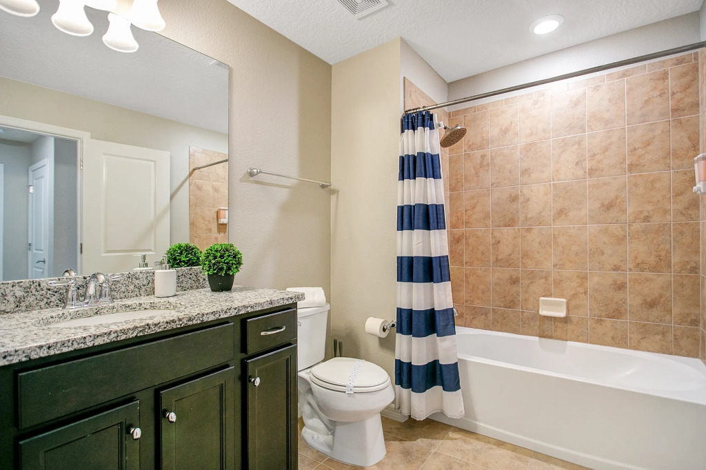 5552- Solterra Brand New - Amazing 5 Beds House, Davenport, US