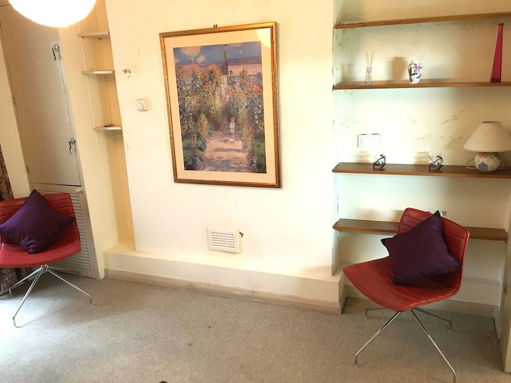 Beautiful 1BR Camden Town Basement Flat