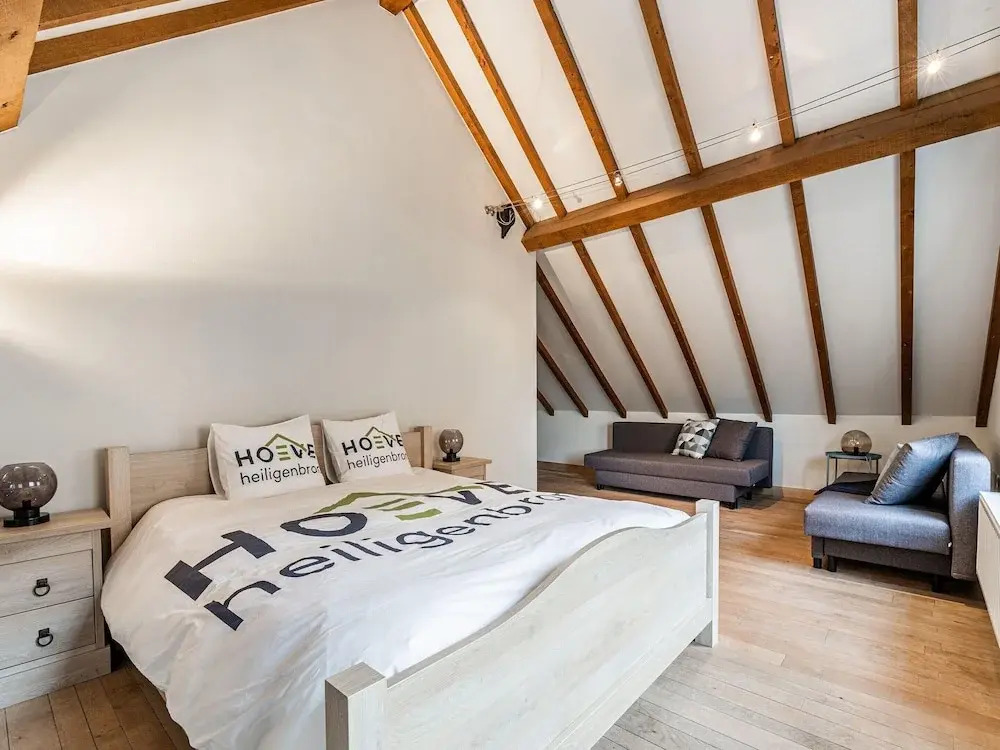 Luxury Retreat With Furry Friends