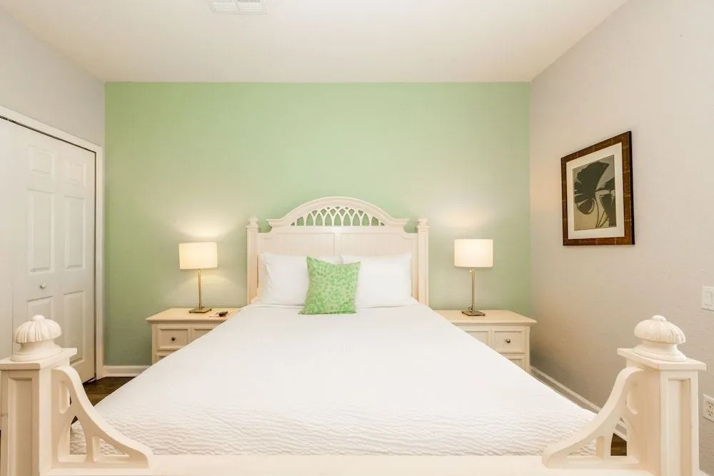 Oasis Escape Townhome 3 Bedroom Condo by Redawning