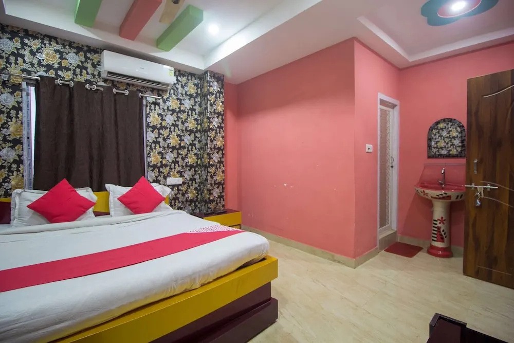 Smriti Guest House by OYO