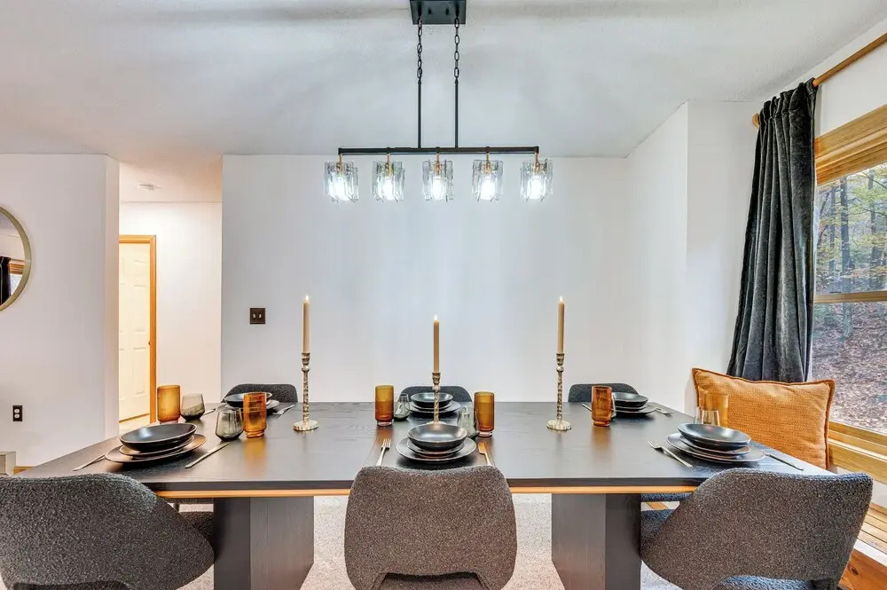 Ski, Hike & Unwind! Riverfront Getaway in Lincoln