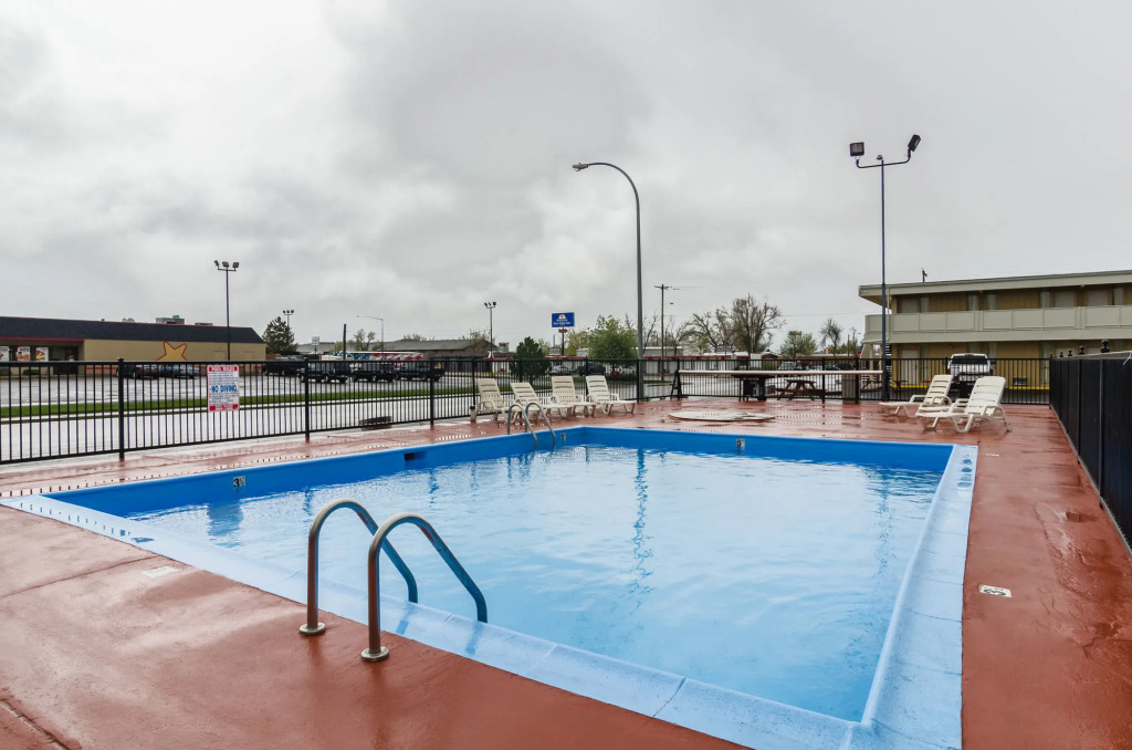Alamo Inn & Suites