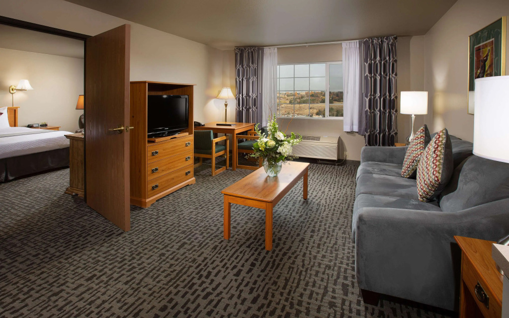 Coast Hilltop Inn