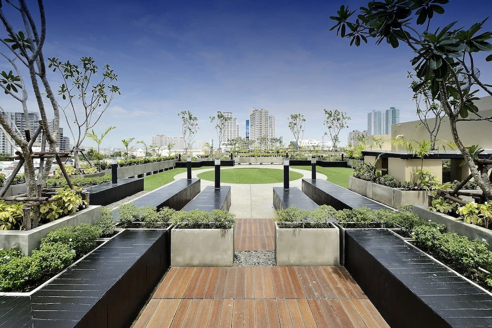 Siamese Nanglinchee Residence