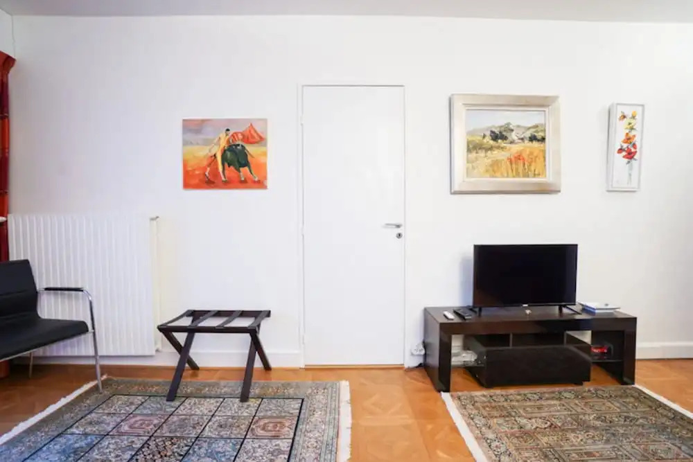 Charming Apartment Near Montparnasse