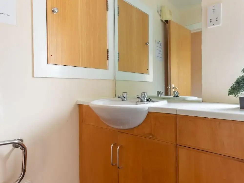 Elegant Apartment in Edinburgh near River Almond