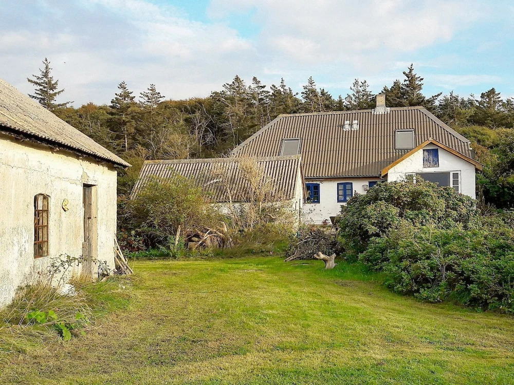 Rustic Holiday Home in Løgstør near Sea