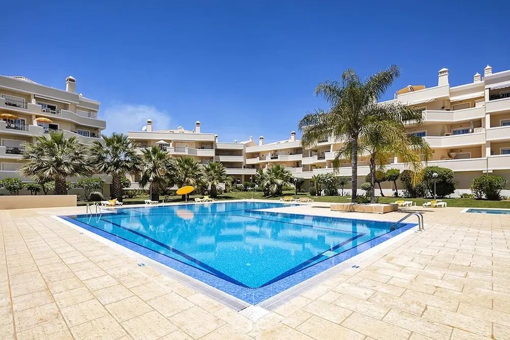 Beautiful 2-bed Apartment in Albufeira