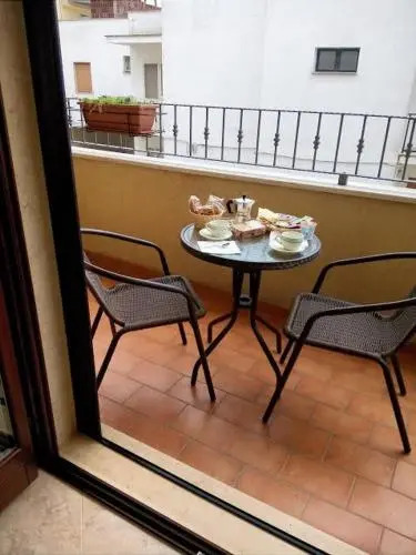 Casa Oria Friendly