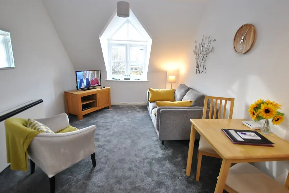 Alexandra Court One Bedroom Central Windsor Flats with Parking