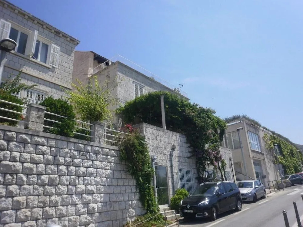 Ploce Apartmani - Natasha
