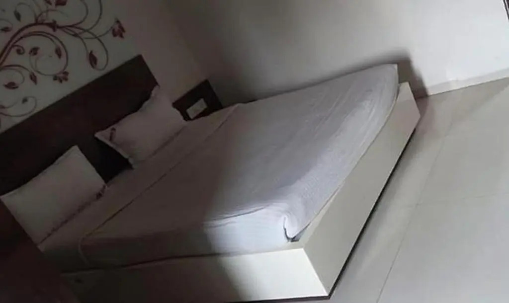 FabHotel AK Grand