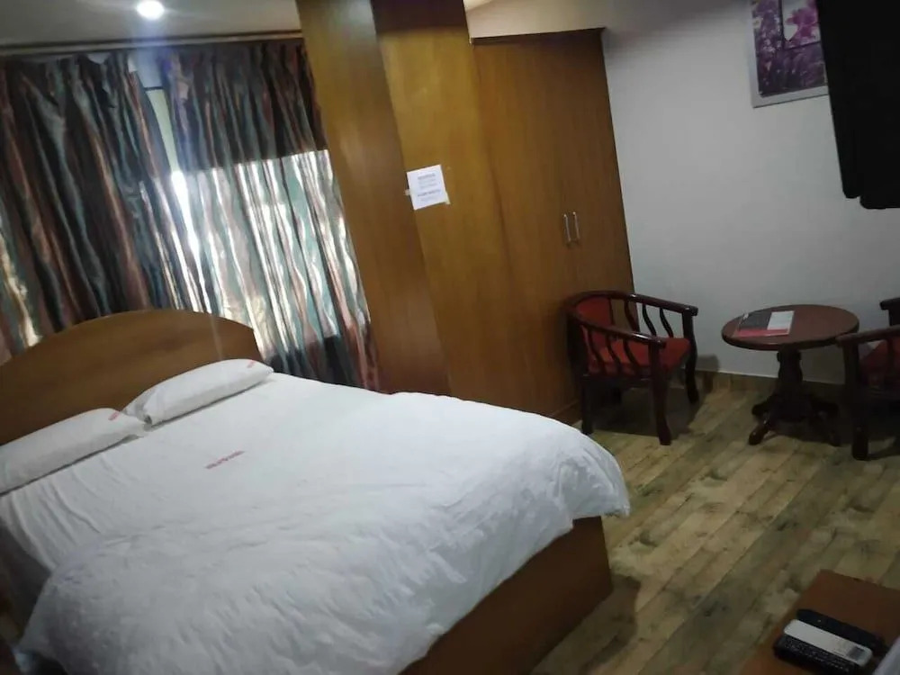 Hotel Terminal Square