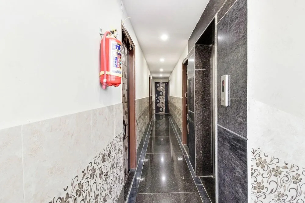 OYO 29575 Hotel Surya International