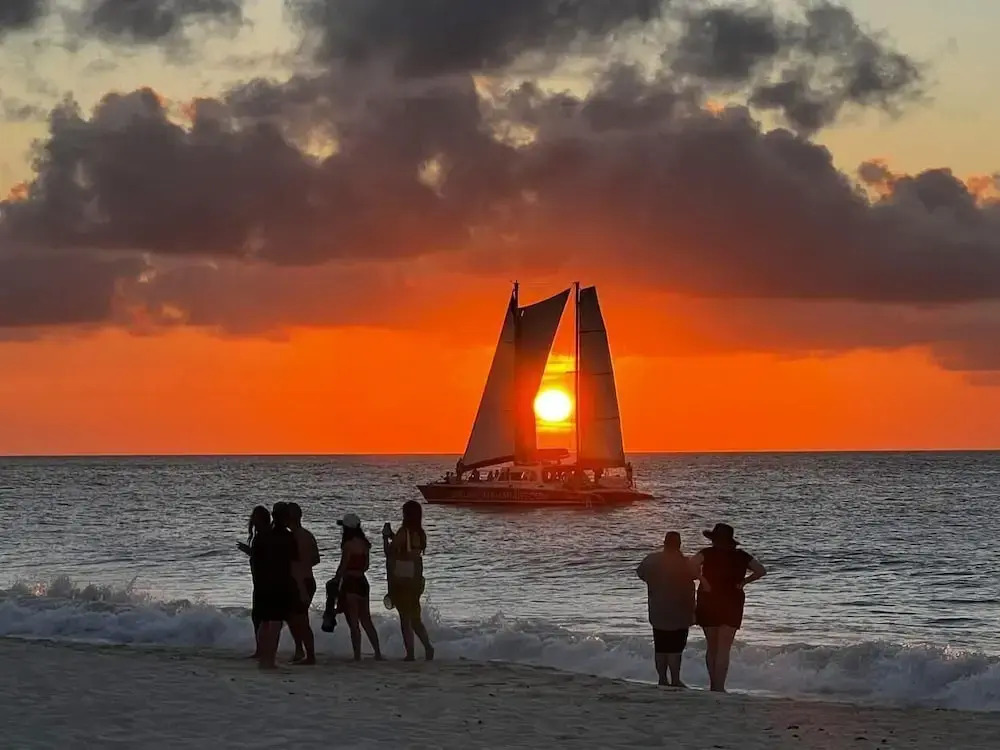 Eagle Stays Aruba