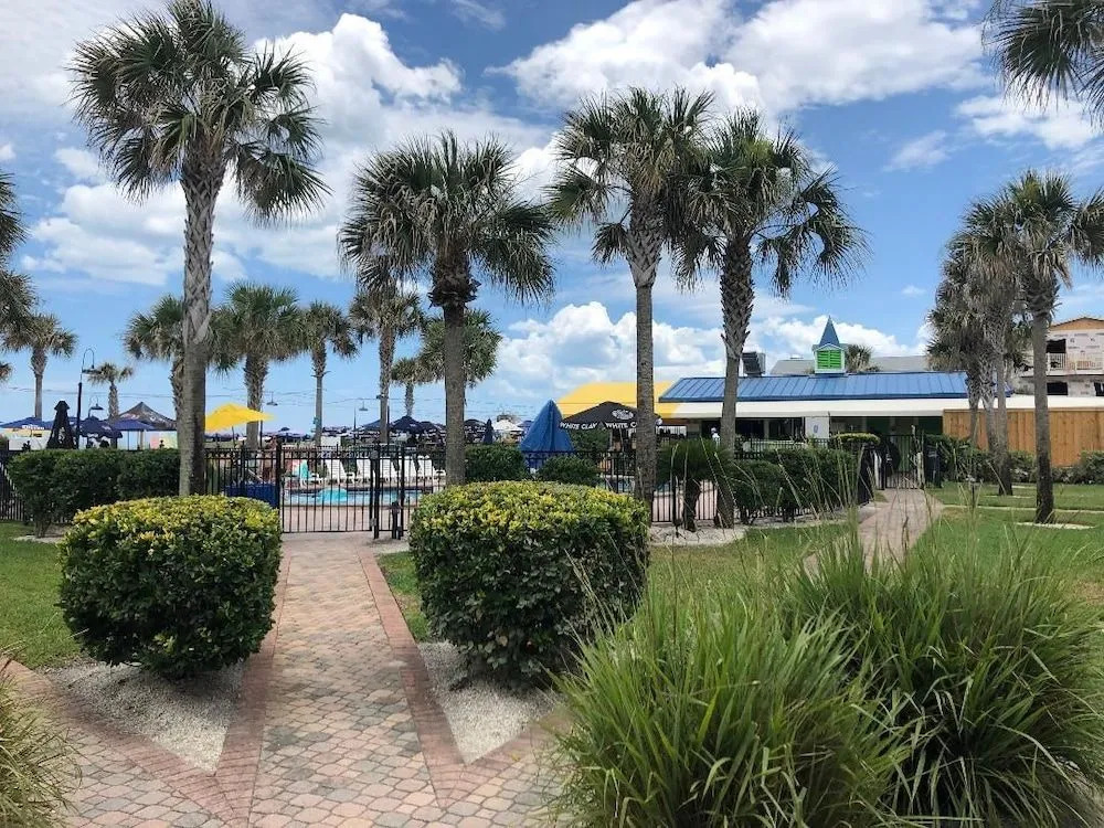 Seahorse Oceanfront Inn