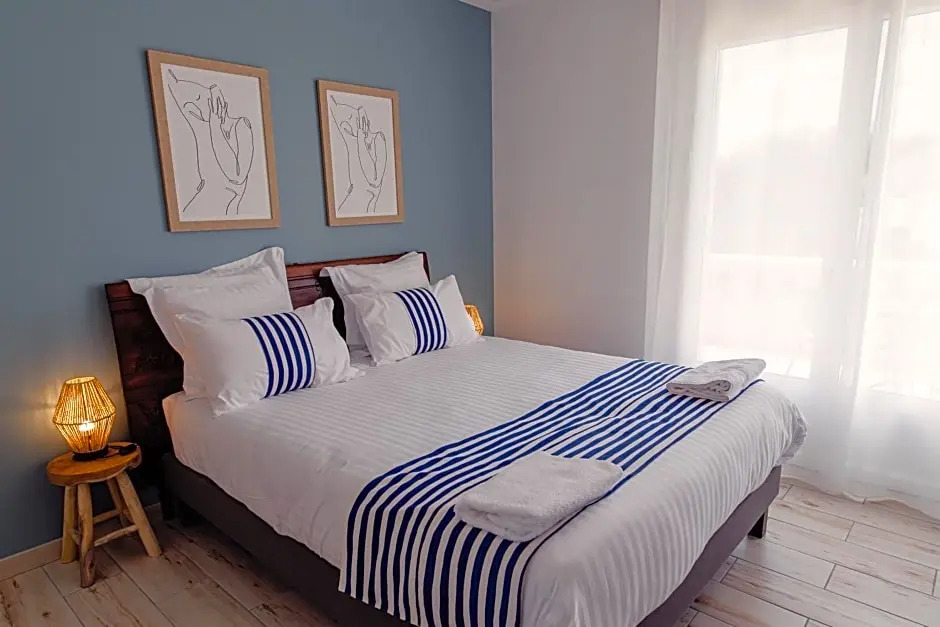 VILLA DES CHENES-Adult only