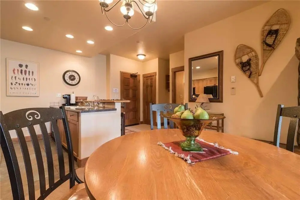 Tl2212 Stunning Condo with Private Balcony Overlooking the Pool
