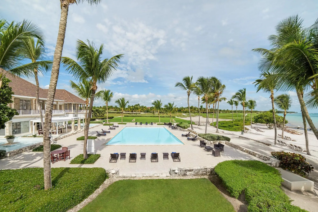 Golf-front Villa With Large Spaces Staff and Pool Situated in Luxury Beach Resort