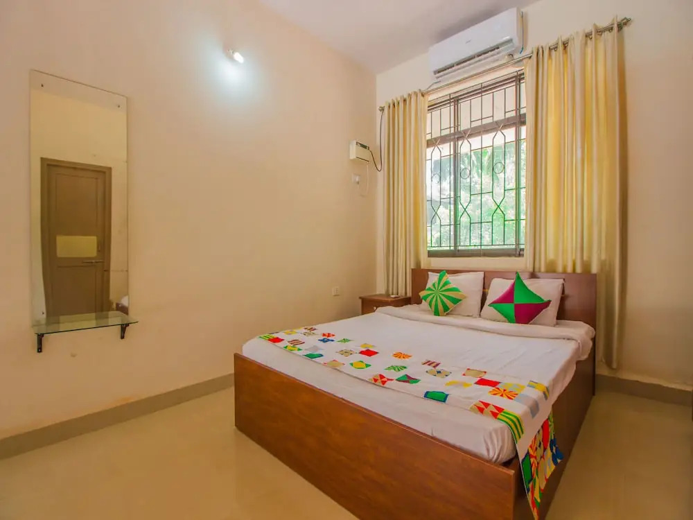 OYO 13794 Home Cozy Studio Utorda Beach