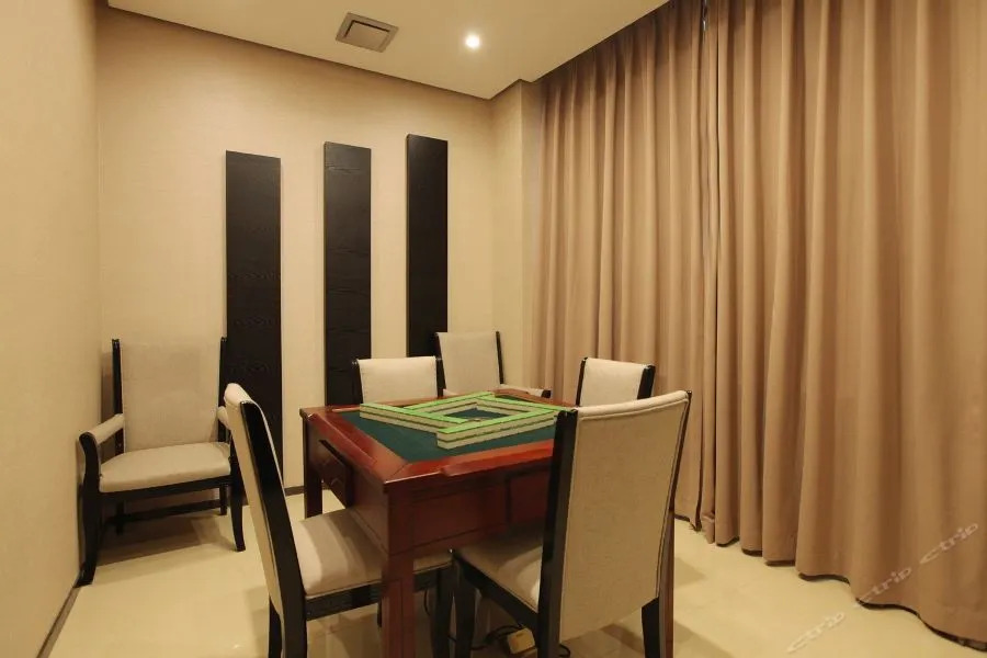 Elite Polink Global Hotel