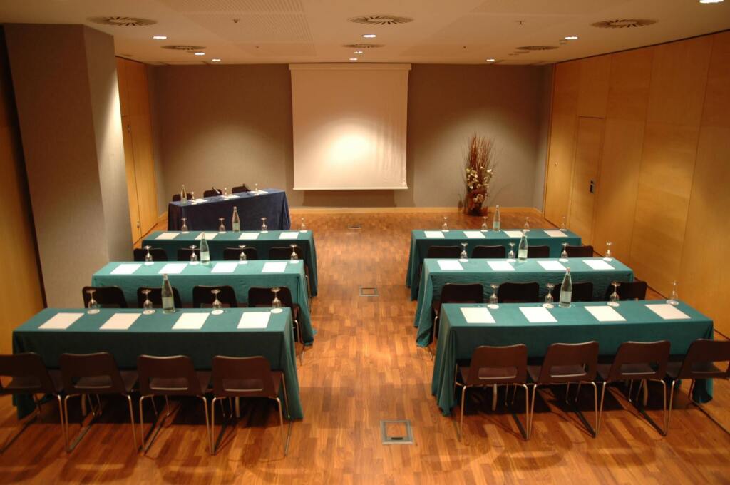 Отель Eurohotel Barcelona Gran Via Fira