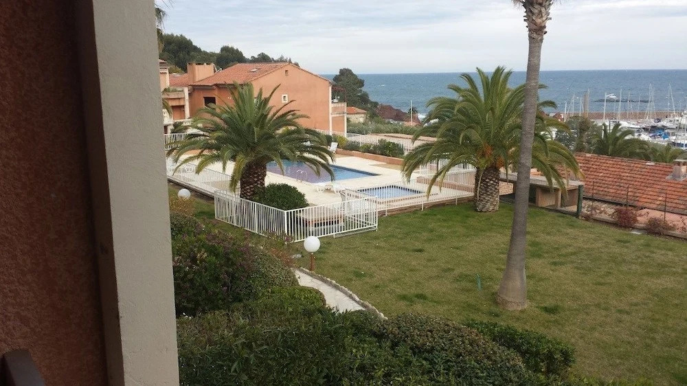 T2 La baie de la méditerranée vue mer