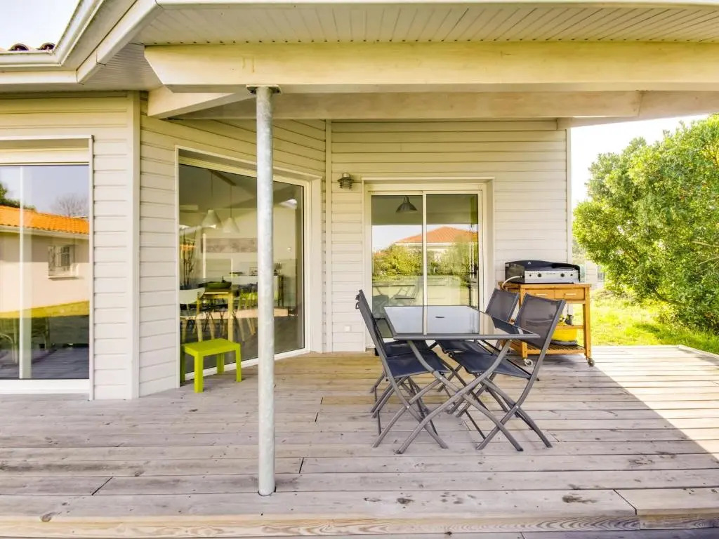 Maison contemporaine Biscarrosse, 7 pers., 3 ch., Wi-Fi, sur terrain 700m², proche activités et plages - FR-1-521-44