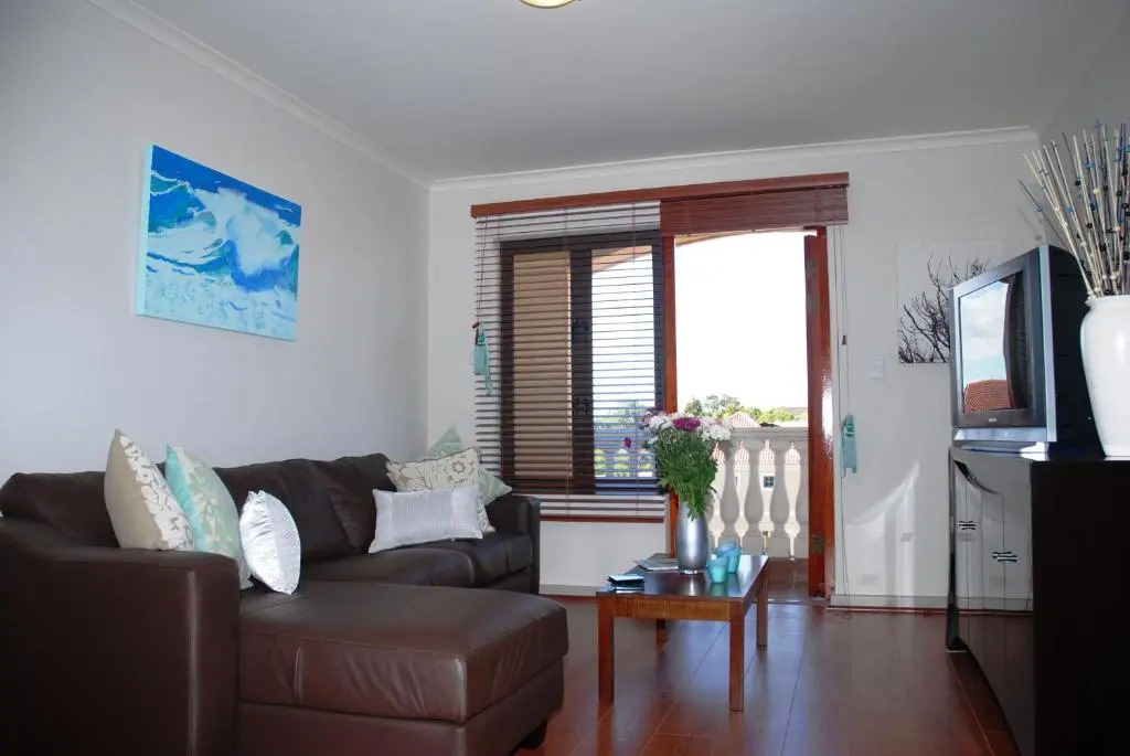 13 Bella Rosa Apartment