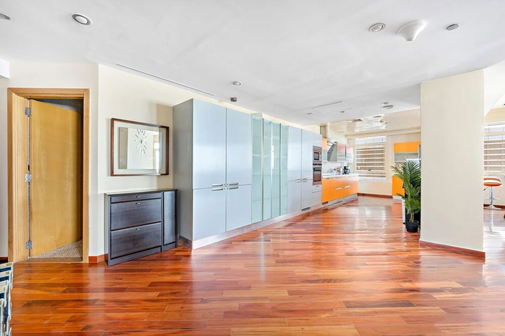 Spectacular 180 Degree Seaview 3 Bedrooms Listing By Owner