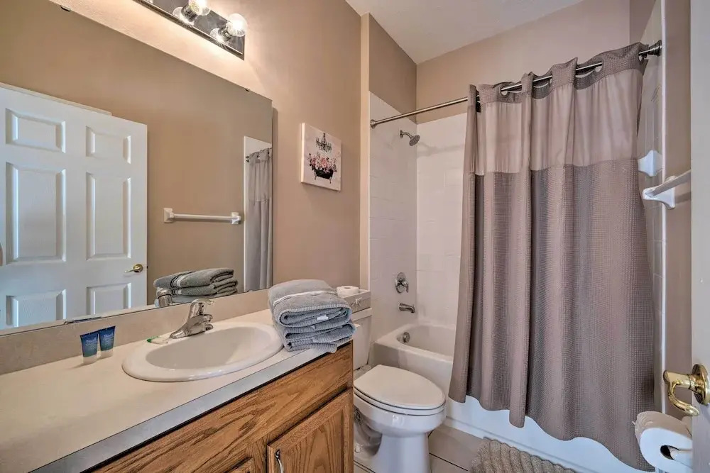 10 Mi to Disney Davenport House with Pool and Spa!