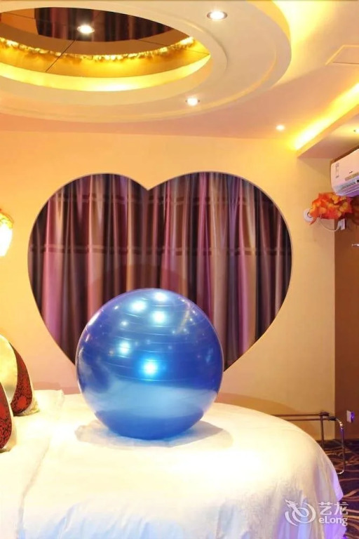 Milan Love Nest Hotel Jiande