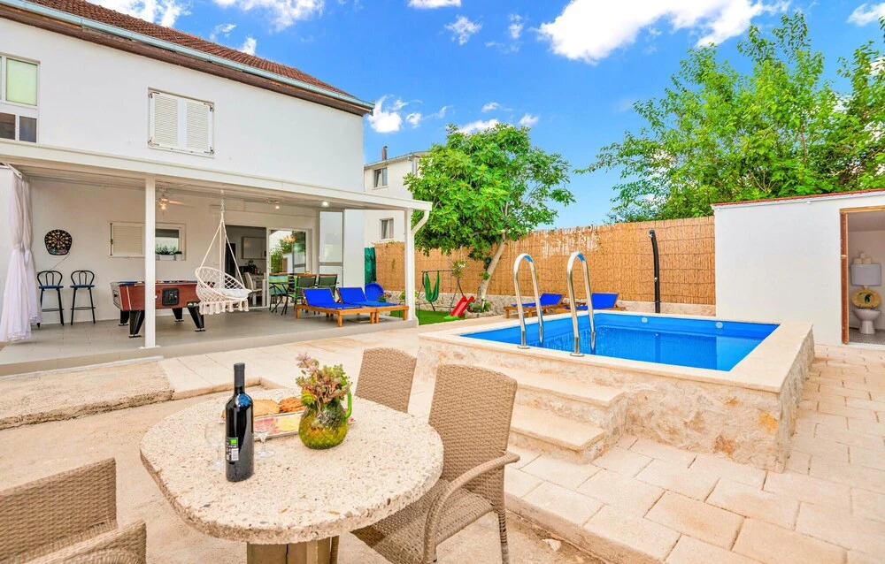 Awesome Apartment in Metkovic With Outdoor Swimming Pool, Wifi and 2 Bedrooms