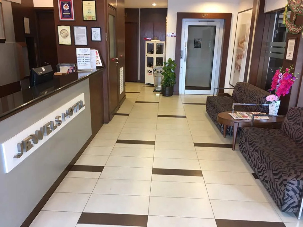 Jewels Hotel