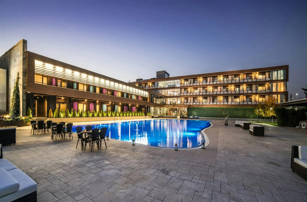 Sky Blue Hotel & Spa