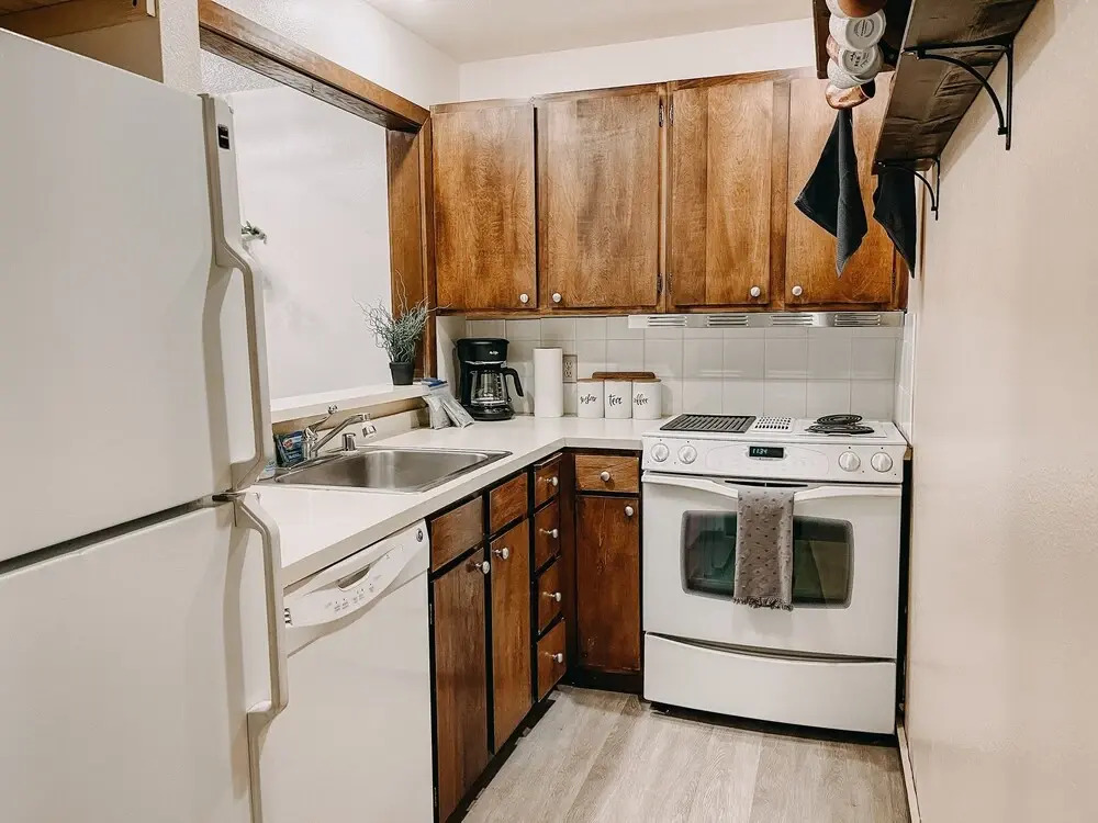 73SW - F/P - W/D - Sleeps 6