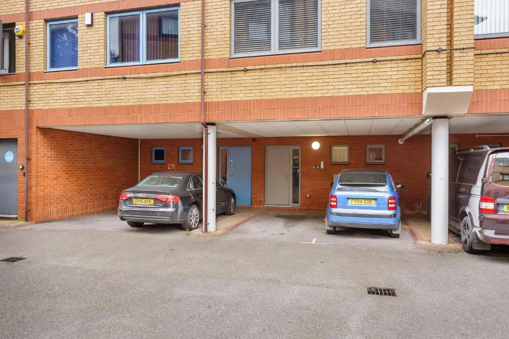 Oliverball Serviced Apartments - Sovereign Gate 1 - 2 bedroom apartment close to City Centre