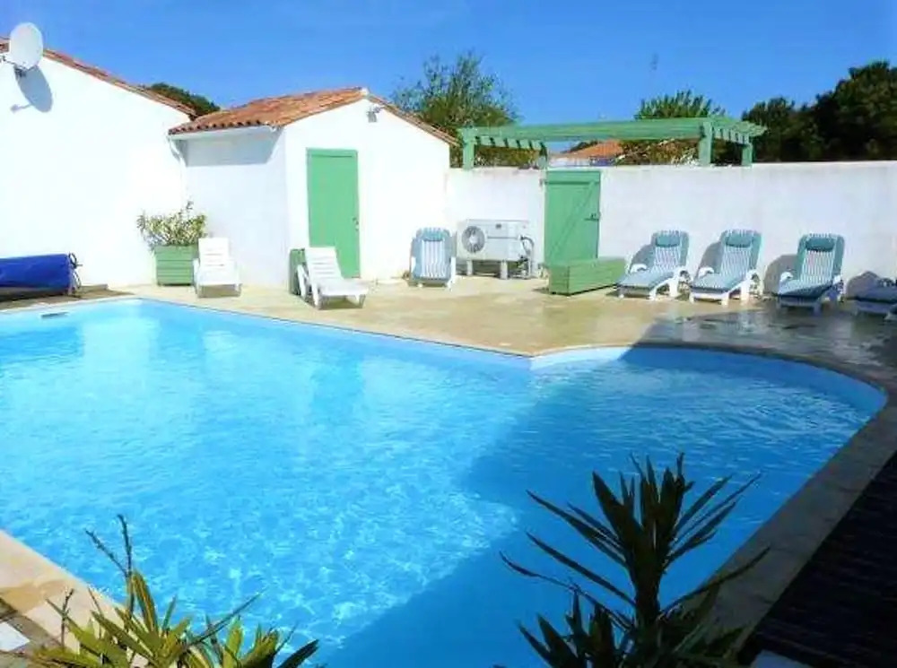 House With 2 Bedrooms in Le Bois-plage-en-ré, With Pool Access, Furnis