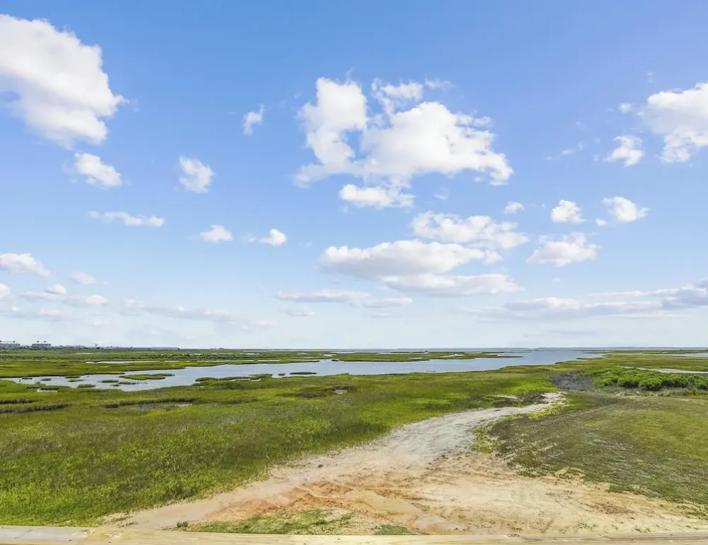 Bayfront Nirvana! by Ryson Vacation Rentals