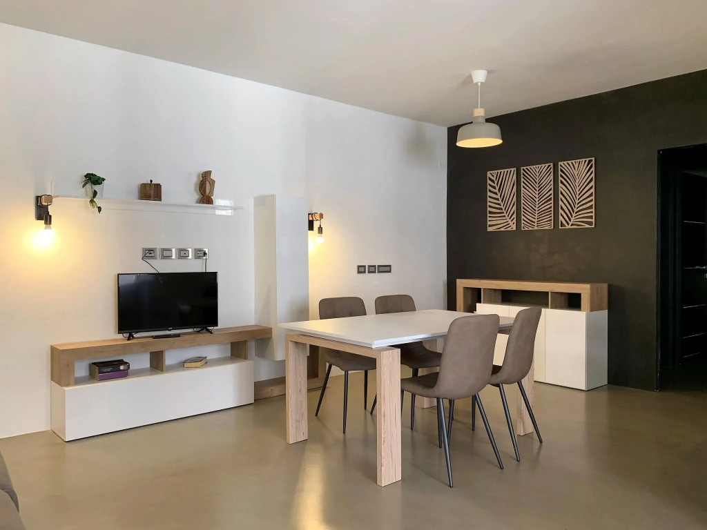 Apartment in the historic center 100 meters from the lake