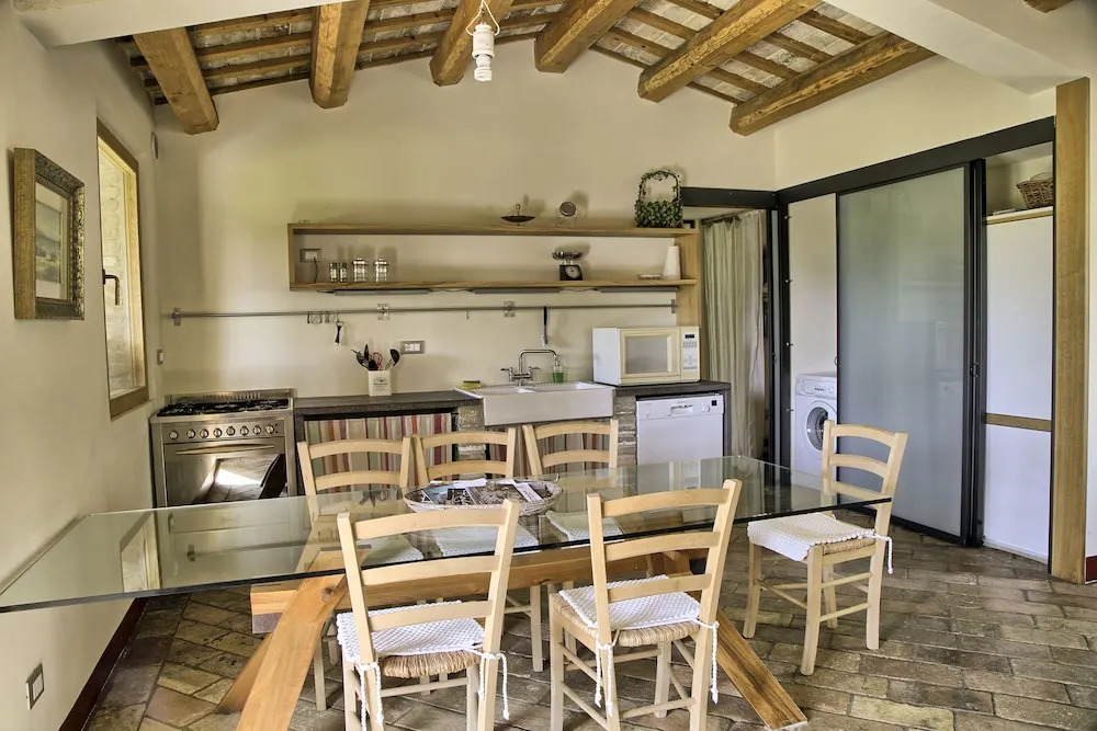 Casali Marchigiani - Ville vacanza private con piscina, giardino e vista panoramica
