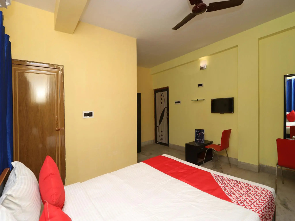 OYO 11530 Maa Tara Guest House