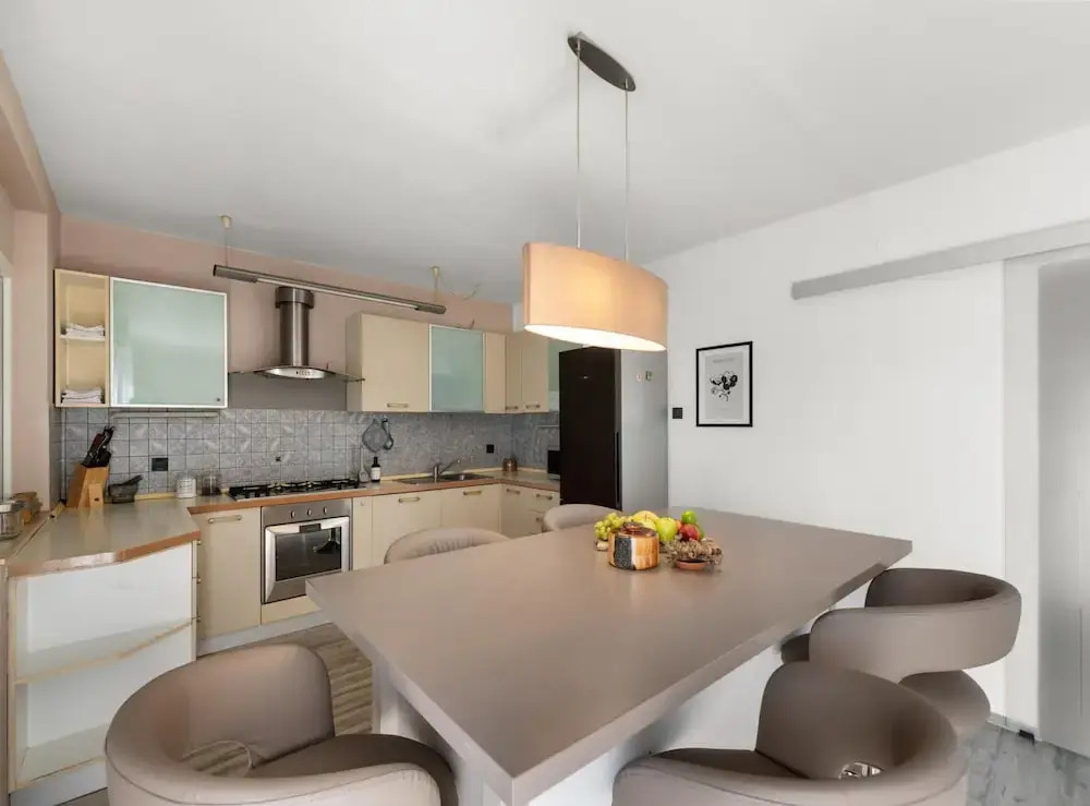 Premium Apartment With Patio